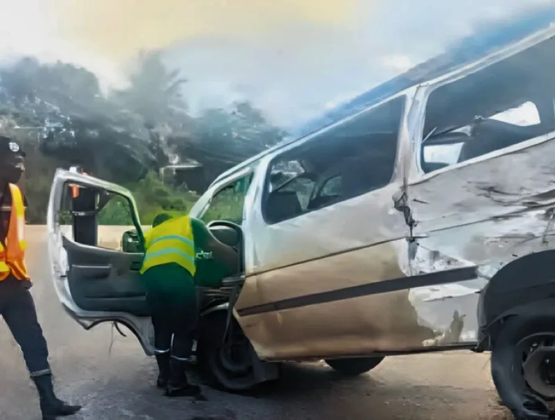 Ntoum : 13 blessés dans l'accident d'un taxi-bus
