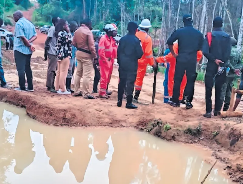 Les autorités et les responsables de Perenco sur le lieu de la résurgence de la pollution