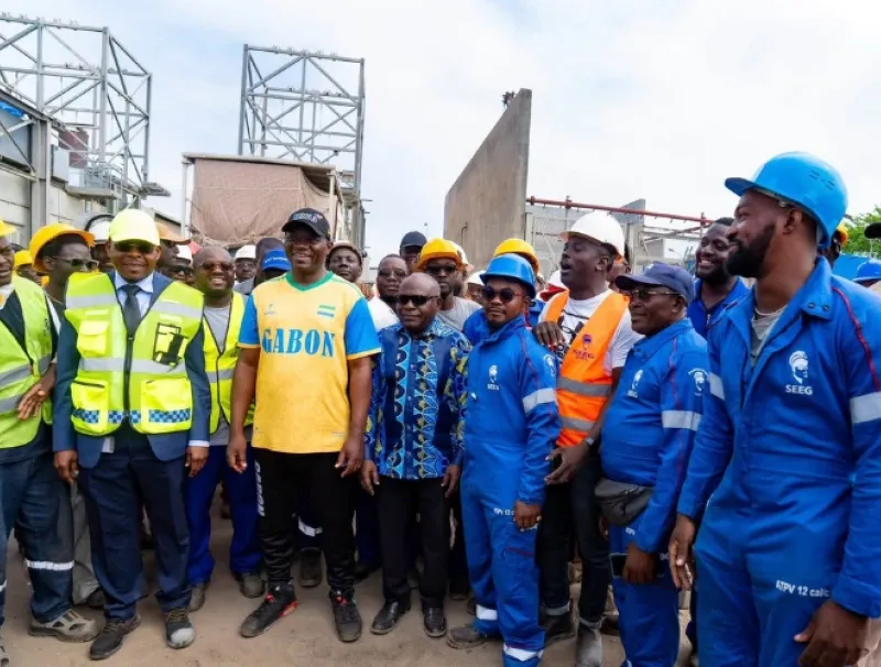 Visite de la centrale thermique de la SEEG de Port-Gentil.