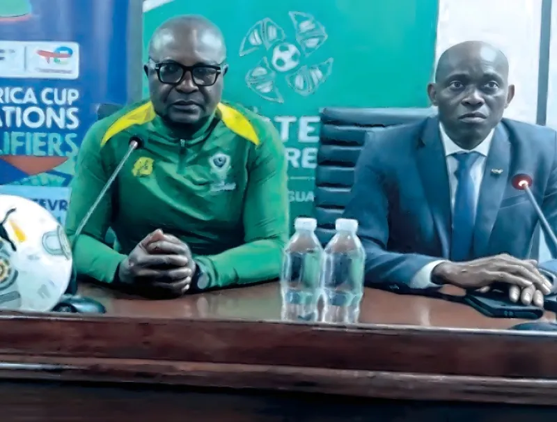 Le coach Jean-Joseph Ngoma, lors de la conférence de presse