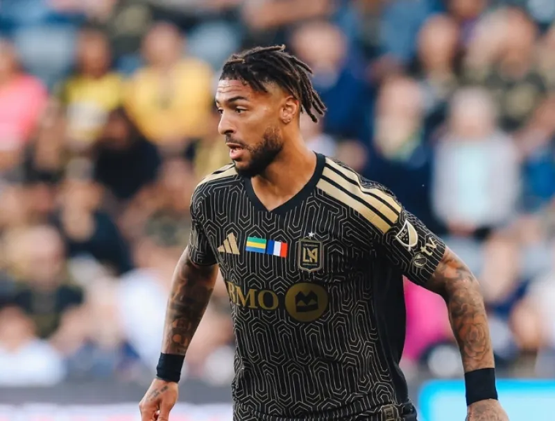 Denis Bouanga, footballeur international gabonais