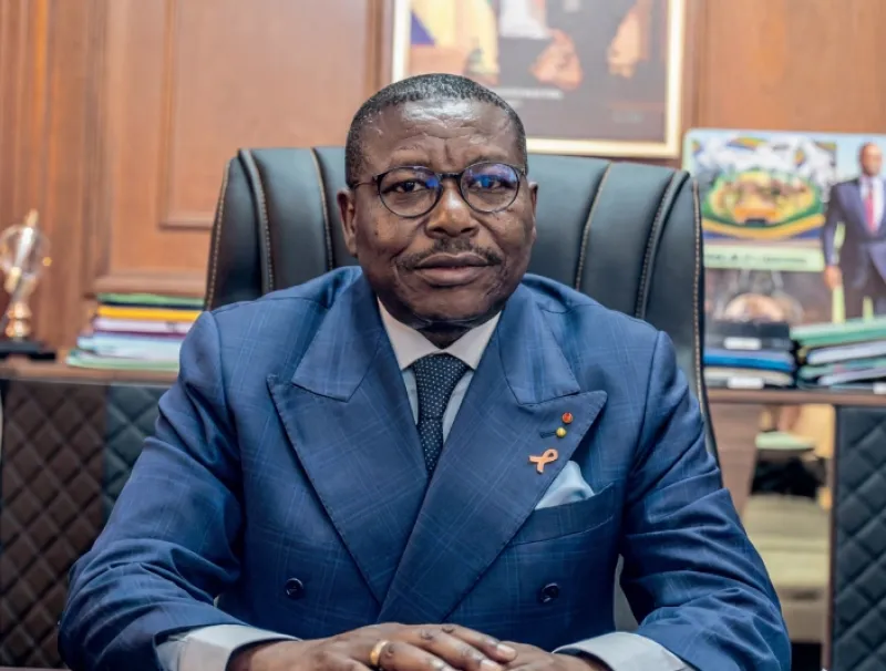 Edgard Moukoumbi, ministre des Travaux publics