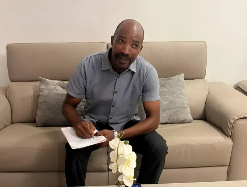 Le psychologue Essono Aba’a, conseiller d’orientation et d’éducation au Collège et Lycée Sainte Marie de Libreville.