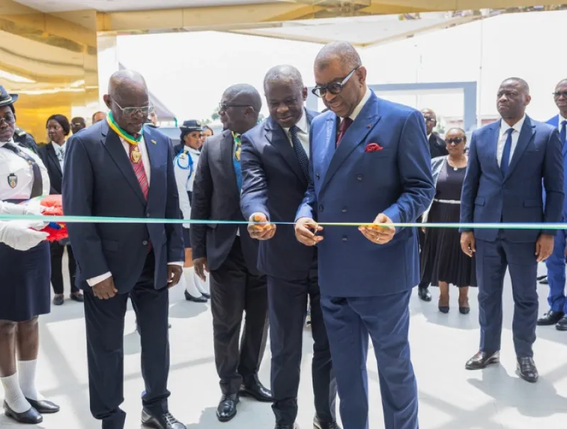 Alexandre Barro Chambrier, vice président de la République et Hermann Immongault