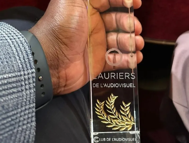 la série gabonaise Le chic, le choc, l’échec sacrée au Laurier de l’audiovisuel