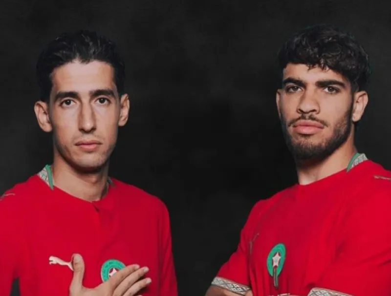 Les Marocains Nayef Aguerd et Abdemassad Ezzalzouli ‘’Abde’’ sous la tunique de la sélection de leur pays.