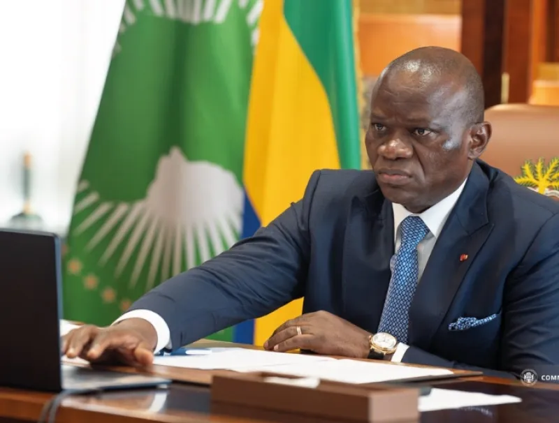 Le chef de l’État, Brice Clotaire Oligui Nguema, prenant part aux travaux par visioconférence.