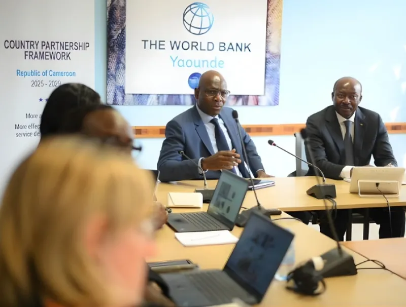 Henri-Claude Oyima, ministre d’État, ministre de l’Économie, des Finances, de la Dette et des Participations