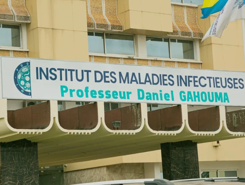 Owendo : un gendarme meurt en se jetant du 5e étage de l'IMIPDG