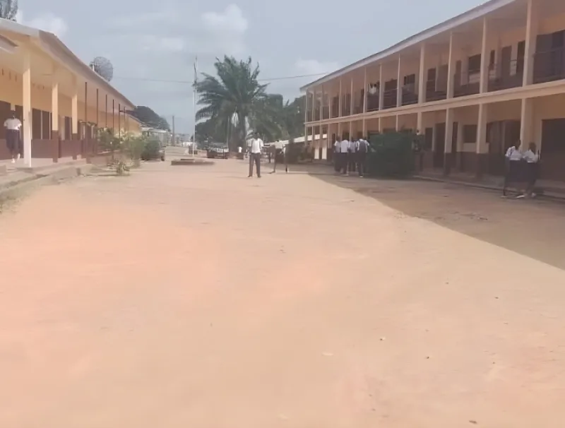 Lycée d'État Charles-Mefane