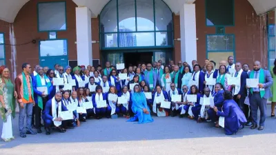Photo de famille après la remise des attestations