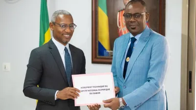 Paul KESSANY, ministre des sports et Florient Pangou-Mbembo, président du CNOG