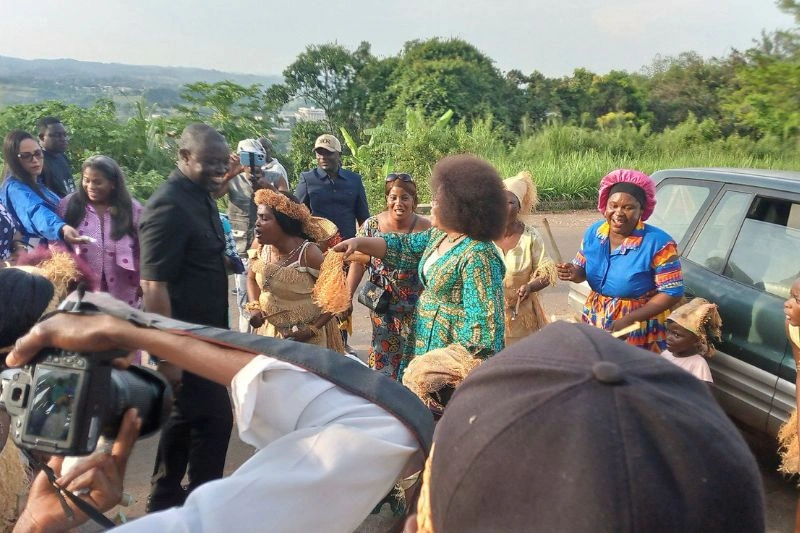 JNF : les sénateurs misent sur les microprojets féminins à Franceville