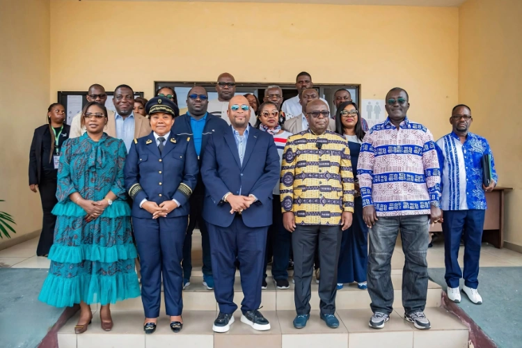 Port-Gentil : Adrien Nguema Mba visite les administrations sous-tutelle
