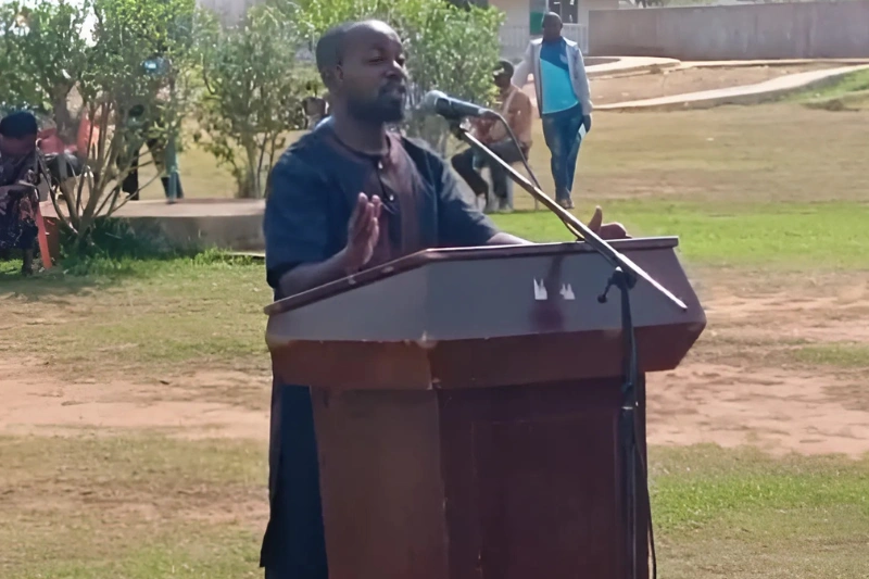 Albin Waltron Nzengué à la barre.