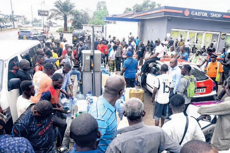 Les automobilistes ont vécu un vendredi noir dans les stations-service du Grand Libreville.