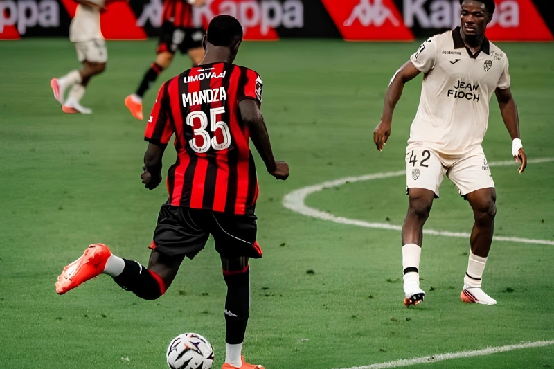 Ligue 1 : débuts prometteurs de l'Aiglon Axel Junior Mandza