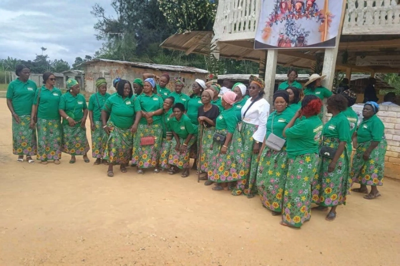 L'association "Femmes mâtures" milite pour le retour à la terre.