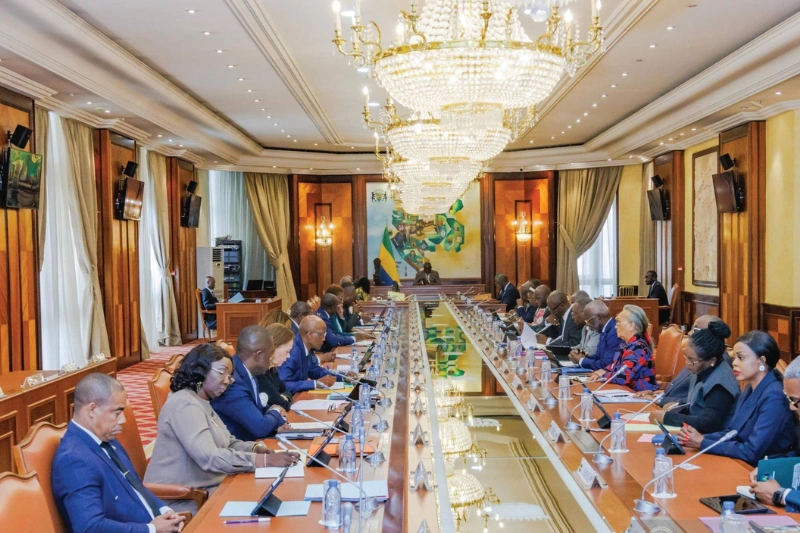 Suspension des réseaux sociaux : le souci de réguler et l'envie des populations de voir lever la sanction