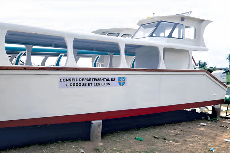 Transport fluvial: : livraison imminente d'une drague amphibie et de deux bateaux à Lambaréné