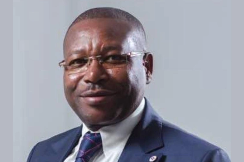A la tête du ministère des Travaux publics, Edgard Moukoumbi se sait attendu sur le terrain de l’action.