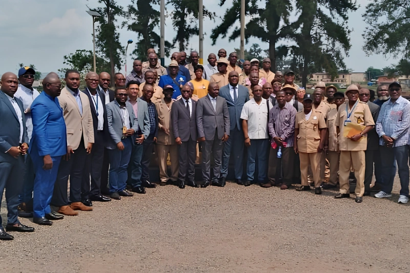 Moanda : les enjeux de la transformation locale du manganèse expliqués aux habitants