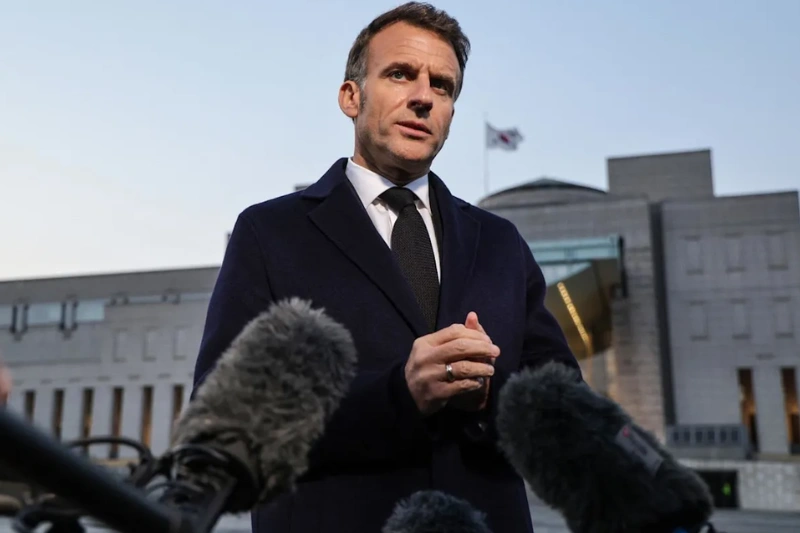 Guerre au Moyen-Orient : Macron estime "irréaliste" une opération militaire pour "libérer" le détroit d'Ormuz