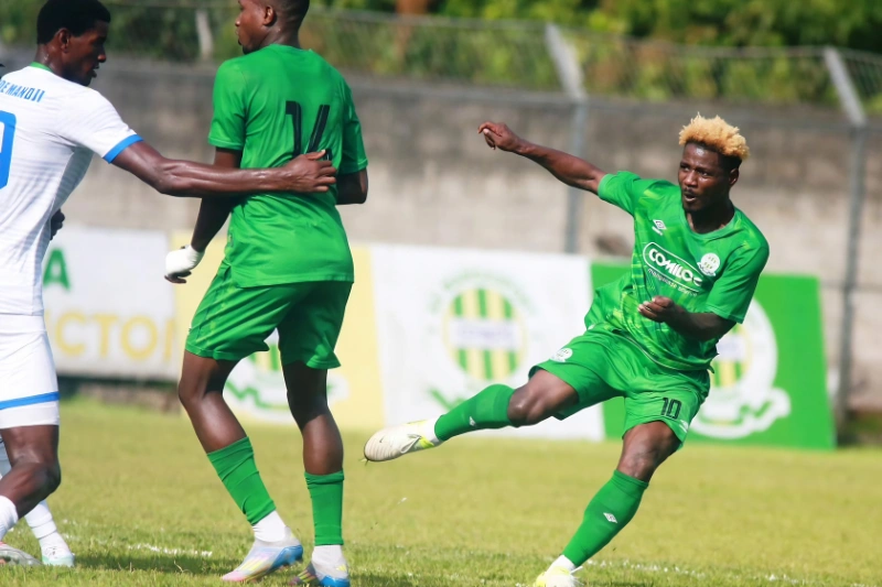 National-Foot 1 J14 : Mangasport de nouveau en chasseur du leader