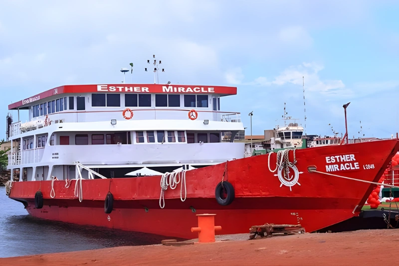 Bateau Esther Miracle