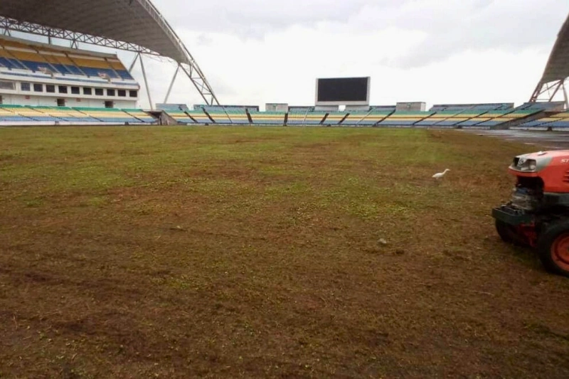 Il est grand temps de réhabiliter le stade d’Angondje.