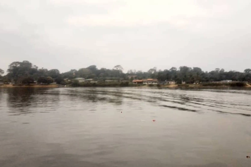 Malgré leurs eaux poissonneuses, les Gambanais sont confrointés à une rareté de poisson.