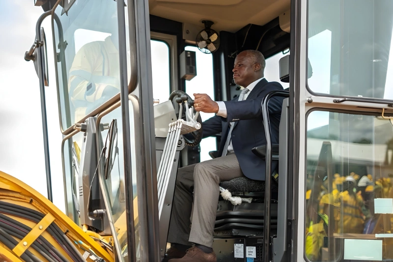 Infrastructures : 48 mois pour réaliser la route Alembe-Mikouyi