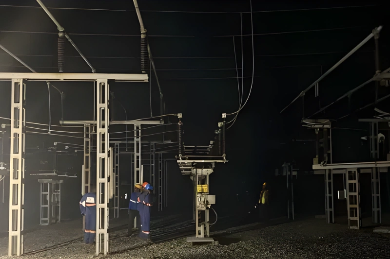 Nuit noire à Libreville : quand l’électricité s’éteint, la ville suffoque