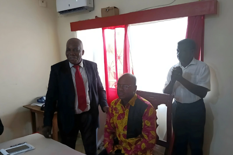 Le coordinateur Roger Mouloungui, lors de son installation