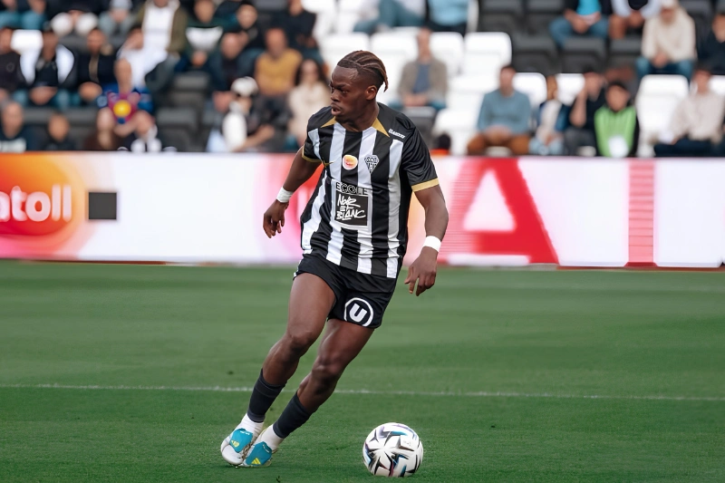 Mercato : Ekomie a préféré Wrexham et le challenge financier
