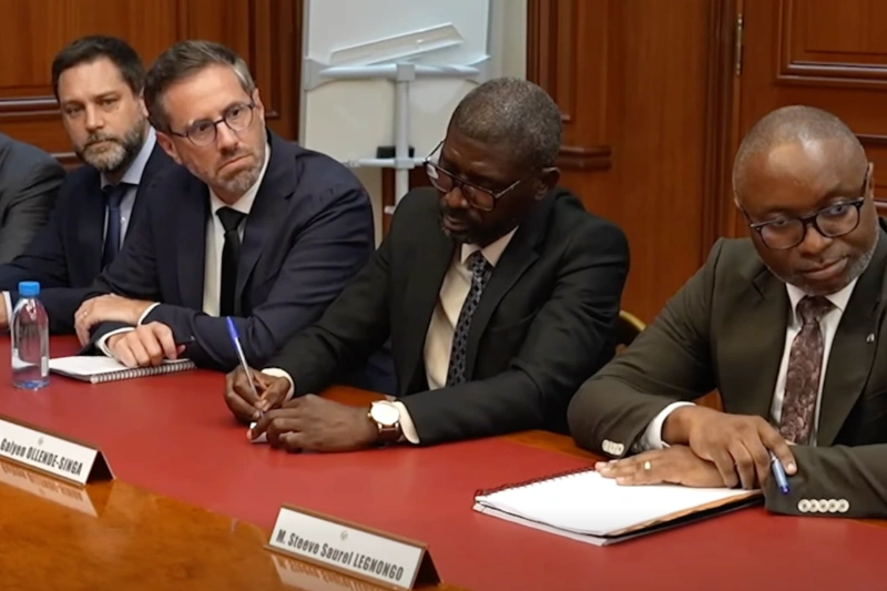 Rencontre entre le président Brice clotaire Oligui Nguema, la SEEG et Suez