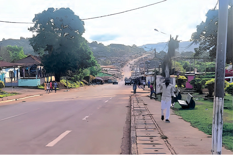 Un pan de la ville de Wongo où les blessés ont promptement été évacués