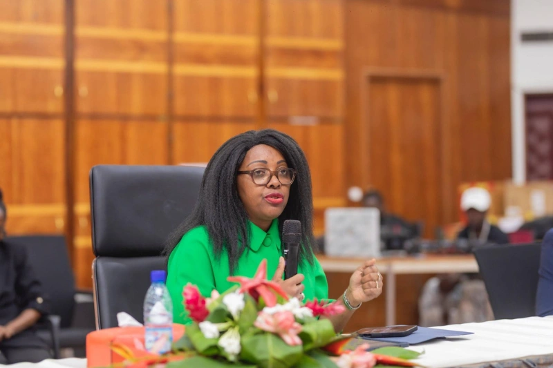 Fonction publique : Laurence Ndong relève plusieurs problématiques