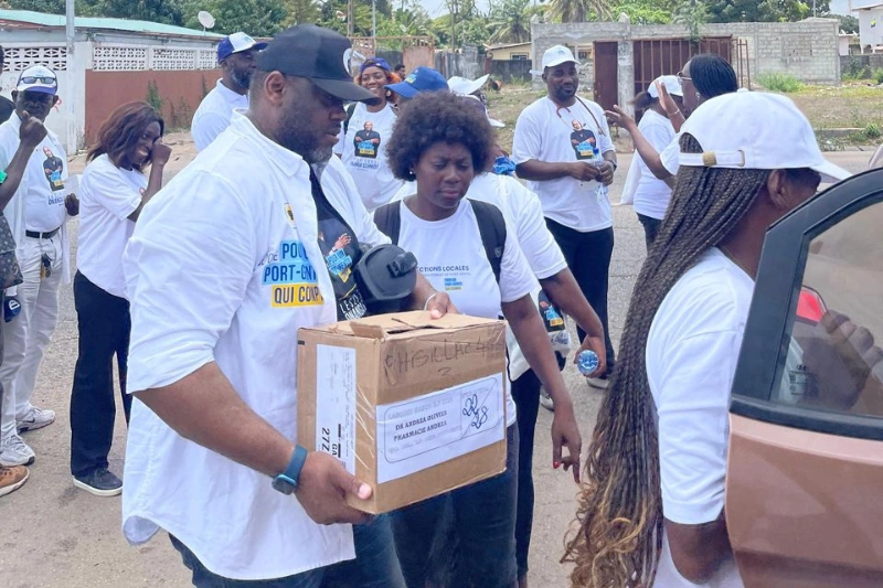 Port-Gentil : Lesly Errol Onanga Schmidt au chevet des populations du 3ᵉ arrondissement