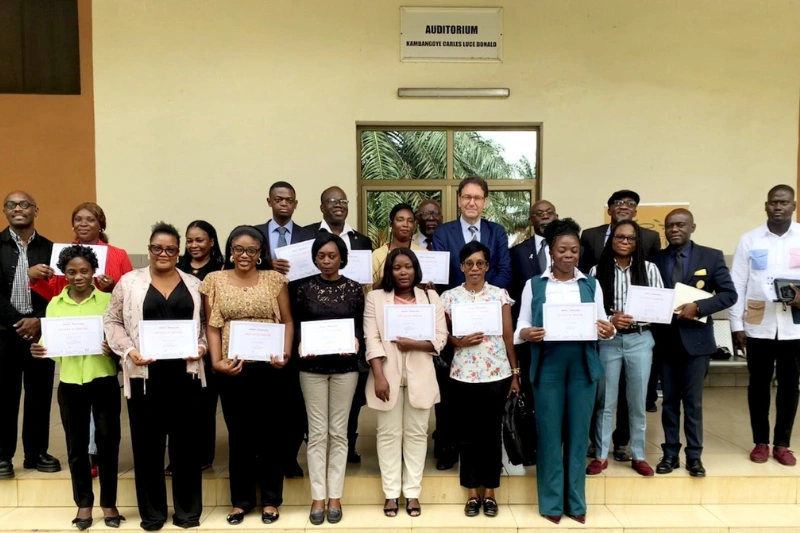 Médias et démocratie : fin de la formation aux genres journalistiques