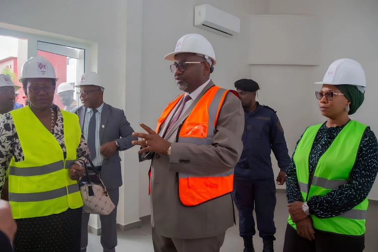 Enseignement supérieur : Charles Edgar Mombo serre la vis sur les chantiers