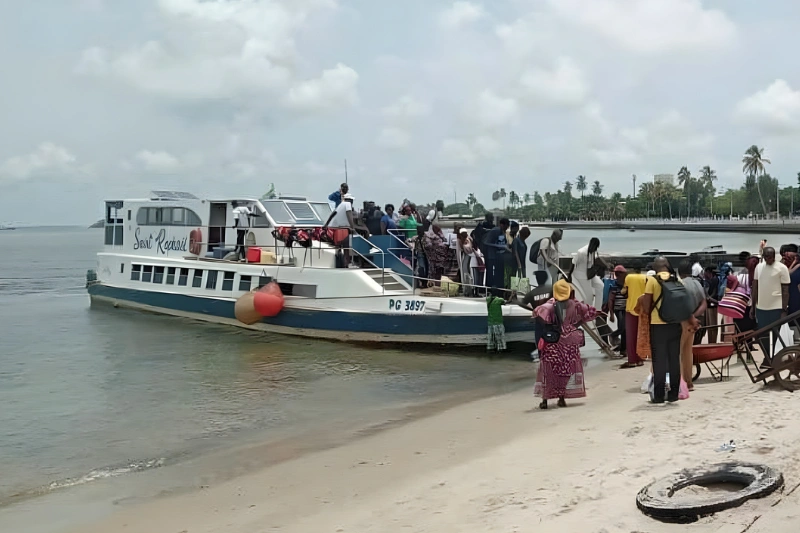 Lambaréné : quand la Marine marchande fait le ménage à quai