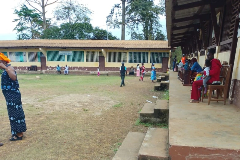 Élections législatives et locales 2025 : retard à l’allumage au centre de vote de Nkan à Ntoum