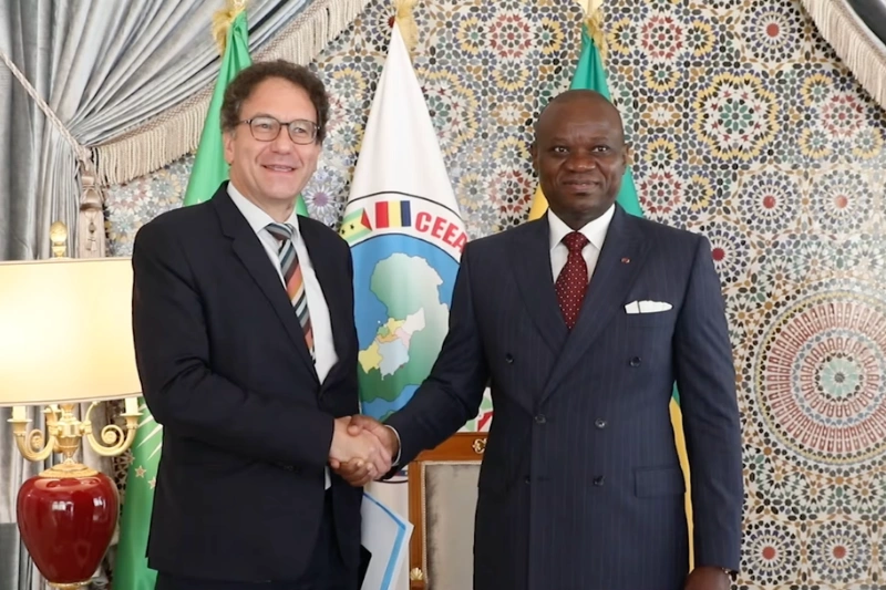 Brice Clotaire Oligui Nguema, président du Gabon et Fabrice Mauriès, Ambassadeur et Haut Représentant de la France près la République gabonaise