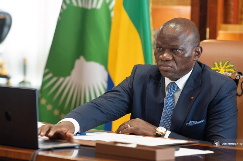 Le chef de l’État, Brice Clotaire Oligui Nguema, prenant part aux travaux par visioconférence.