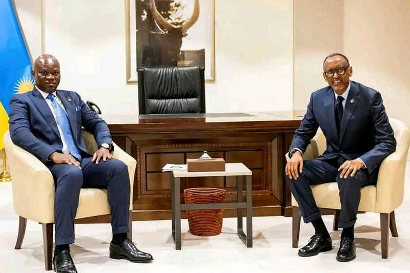 Brice Clotaire Oligui Nguema, président du Gabon et Paul Kagame, président du Rwanda