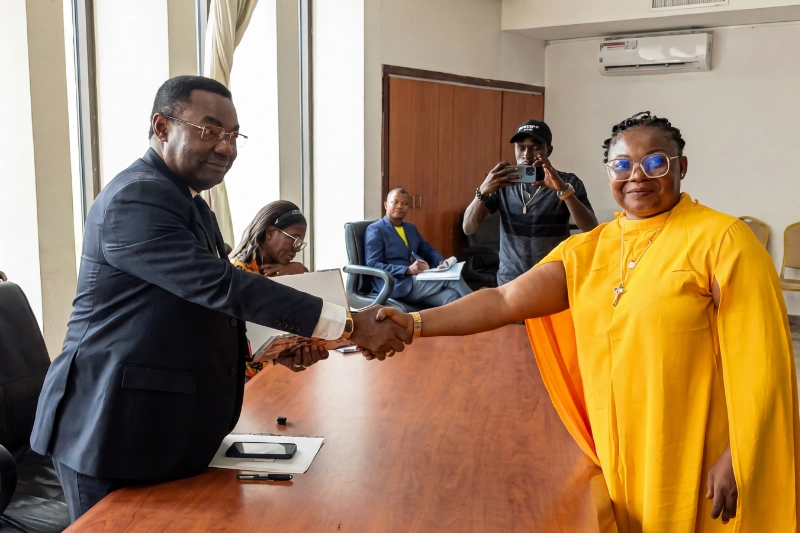 Franceville : sécurité des enfants et attentes sociales évoquées à l'Hôtel de Ville