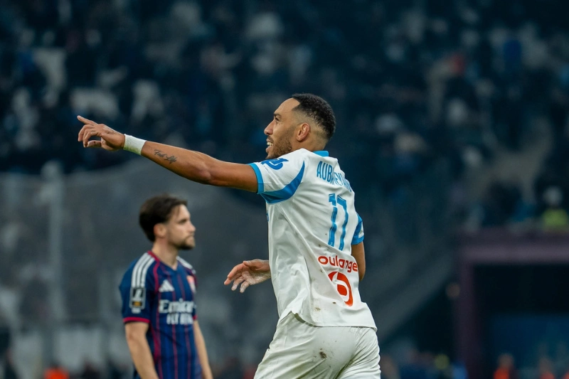 Gabonais de l'étranger : Aubameyang renverse "l'Olympico"