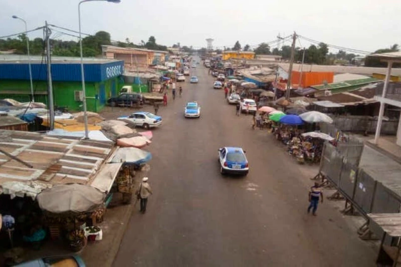 Le désordre reprend ses droits dans les centres commerciaux.
