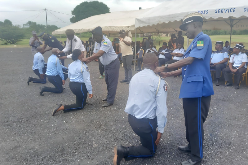 Haut-Ogooué : cinq officiers et dix sous officiers de la gendarmerie portent de nouveaux galons
